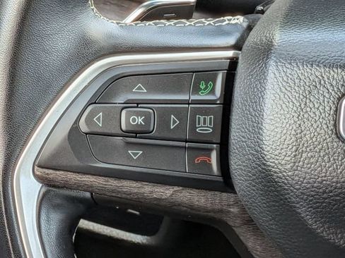Certified 2022 Jeep Grand Cherokee L Limited AWD/4WD image 23