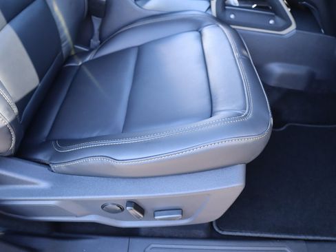 New 2025 Ford Bronco Badlands image 14