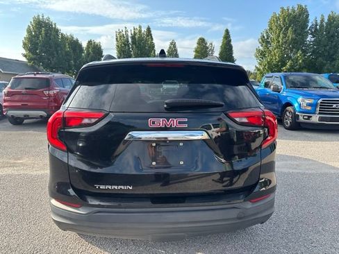 Used 2020 GMC Terrain SLE w/ Driver Convenience Package FWD image 6