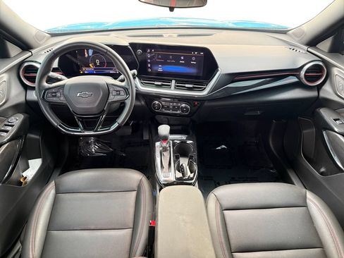 Used 2025 Chevrolet Trax RS w/ Sunroof Package FWD image 15