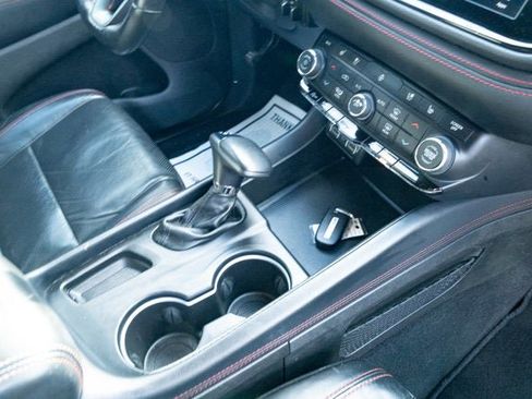 Used 2024 Dodge Durango GT image 41