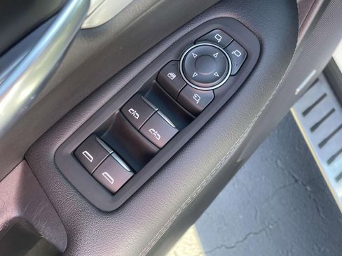 Used 2023 Cadillac XT5 Premium Luxury FWD image 18