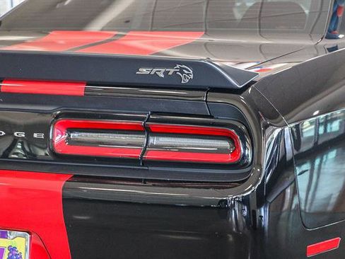Used 2019 Dodge Challenger SRT Hellcat image 11