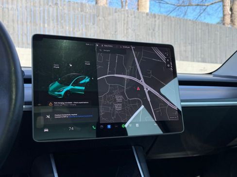 Used 2020 Tesla Model 3 Standard Range Plus image 17