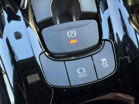 Used 2021 Toyota C-HR XLE image 27