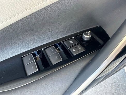 Used 2019 Toyota Corolla XSE image 24