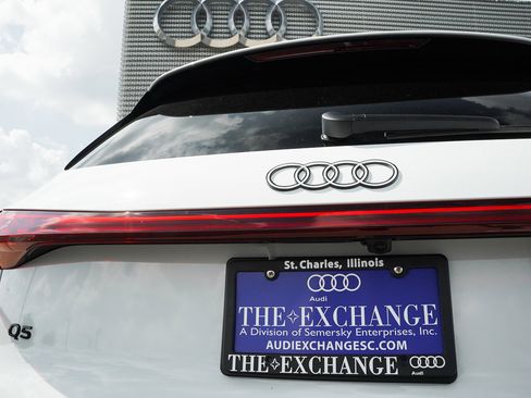 New 2025 Audi Q5 Premium Plus image 24