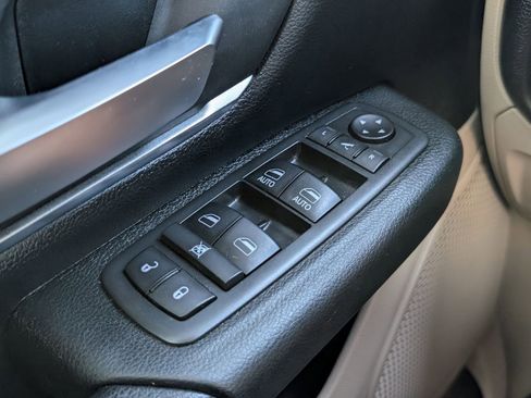 Used 2019 RAM 1500 Big Horn RWD image 23