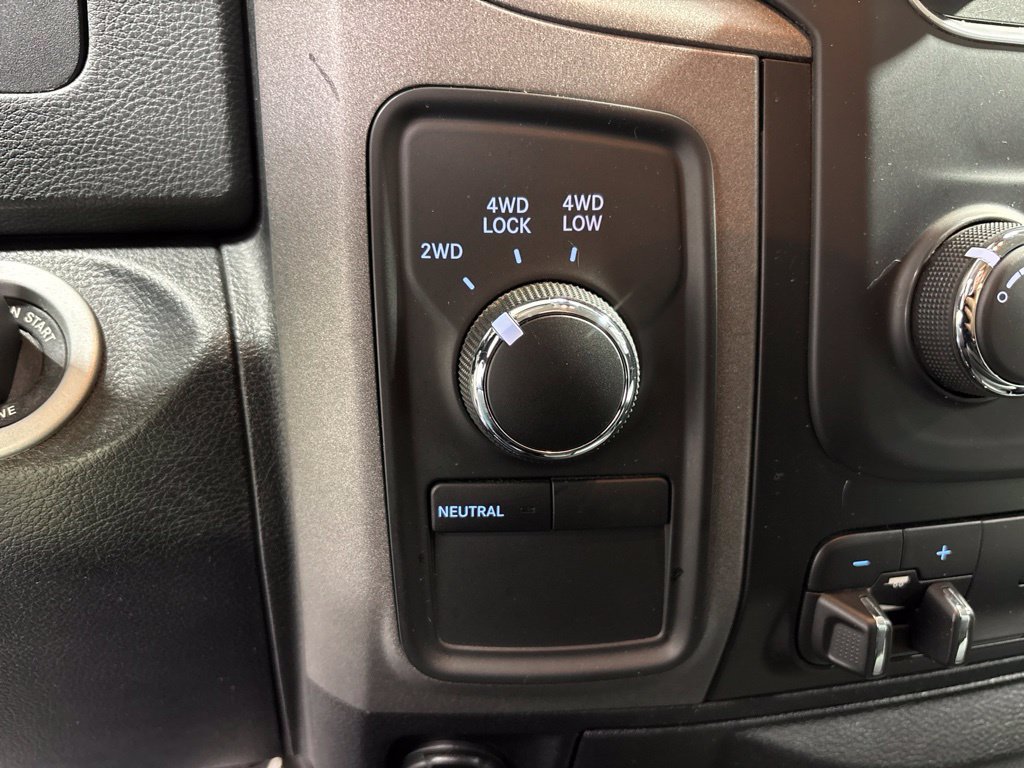 Used 2018 RAM 2500 Tradesman w/ Chrome Appearance Group AWD/4WD image 21