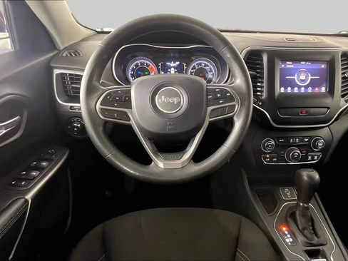 Used 2019 Jeep Cherokee Latitude w/ Popular Appearance Group FWD image 6