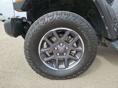 Used 2022 Jeep Gladiator Overland w/ Popular Equipment Package image 31