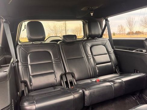 Used 2019 Lincoln Navigator L Reserve AWD/4WD image 30
