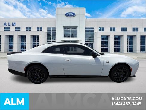 Used 2026 Dodge Charger Scat Pack w/ Blacktop Package AWD/4WD image 5