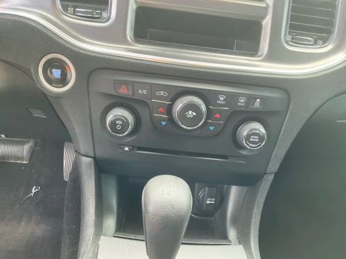 Used 2014 Dodge Charger SE image 21