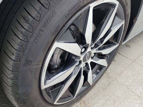 Used 2023 Chevrolet Malibu RS image 31