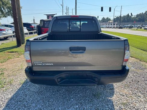 Used 2011 Toyota Tacoma 2WD Double Cab w/ Convenience Pkg image 4