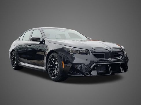 New 2026 BMW M5 w/ Carbon Package image 3