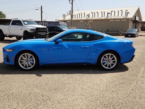 Used 2024 Ford Mustang GT Premium RWD image 2