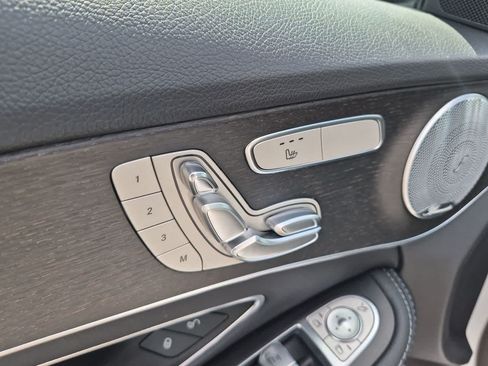 Used 2019 Mercedes-Benz C 300 4MATIC Sedan image 17