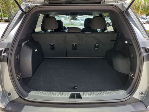 Used 2026 Chevrolet Equinox LT FWD image 7