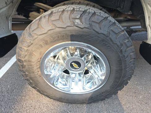 Used 2022 Chevrolet Silverado 3500 LT w/ Convenience Package AWD/4WD image 8