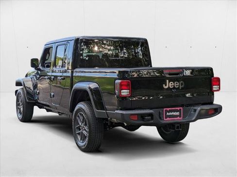 New 2025 Jeep Gladiator Sport image 7