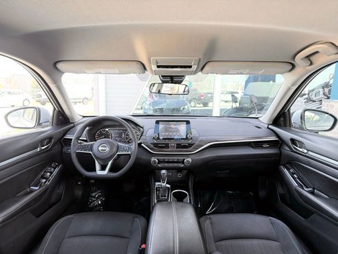Used 2023 Nissan Altima 2.5 SV FWD image 28