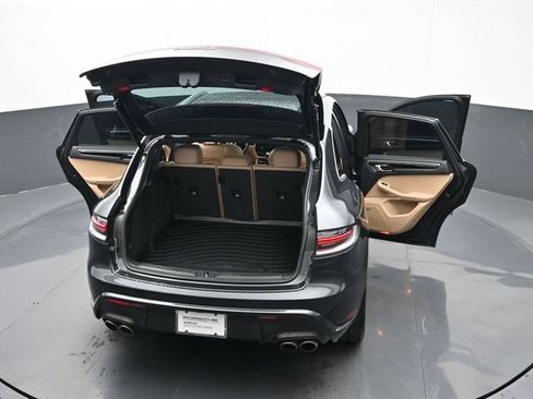 Certified 2022 Porsche Macan S AWD/4WD image 28