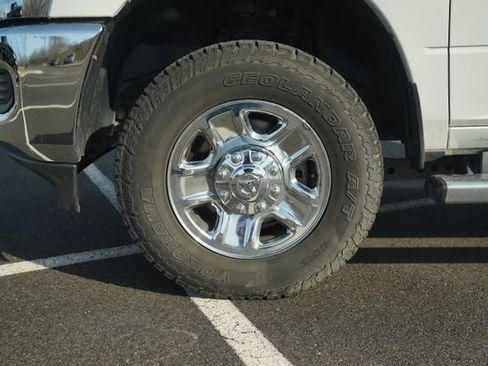 Used 2019 RAM 2500 Tradesman w/ Chrome Appearance Group image 11