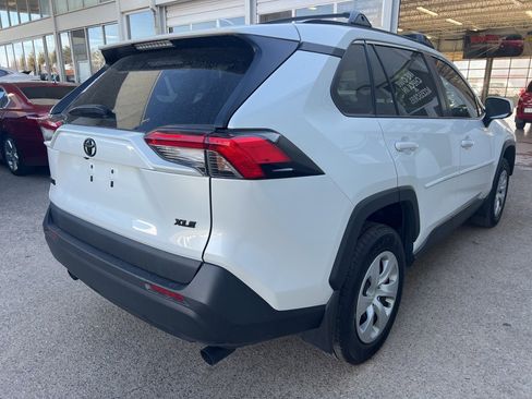 Used 2024 Toyota RAV4 XLE Premium image 4