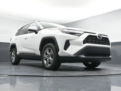 Used 2023 Toyota RAV4 XLE FWD image 34