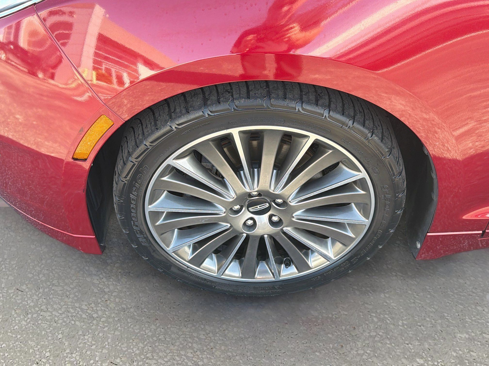 Used 2013 Lincoln MKZ FWD image 32