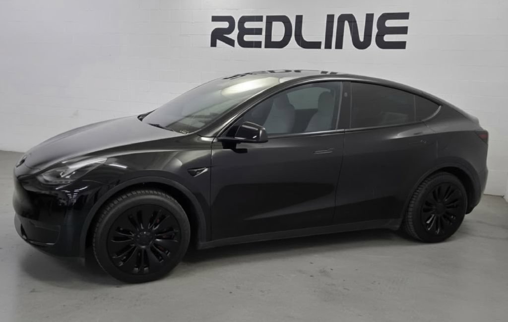 Used 2023 Tesla Model Y Long Range AWD/4WD image 2