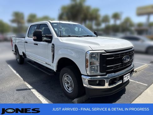 Used 2025 Ford F350 XL AWD/4WD image 1