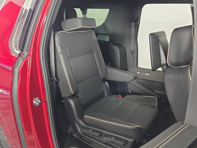 Certified 2025 GMC Yukon XL Elevation w/ Elevation Premium Package AWD/4WD image 32