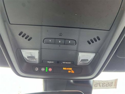 Used 2021 Cadillac XT4 Premium Luxury image 31