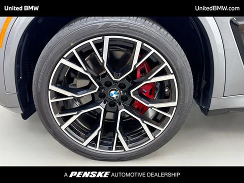 Used 2025 BMW X5 sDrive40i w/ Executive Package RWD image 2