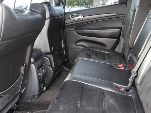 Used 2018 Jeep Grand Cherokee Altitude AWD/4WD image 17