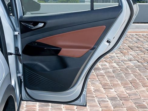 Used 2021 Volkswagen ID.4 Pro S image 14