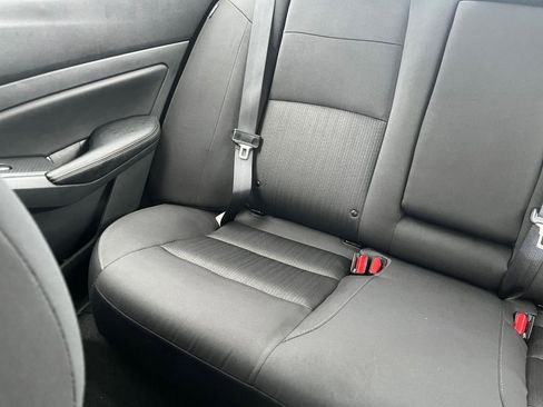 Used 2025 Nissan Altima 2.5 SV image 39