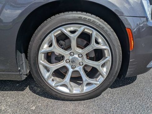 Used 2018 Chrysler 300 C w/ Sun, Sound & Nav Package RWD image 12