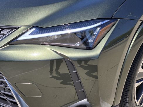 Certified 2025 Lexus UX 300h FWD w/ Accessory Package (Z1) image 37