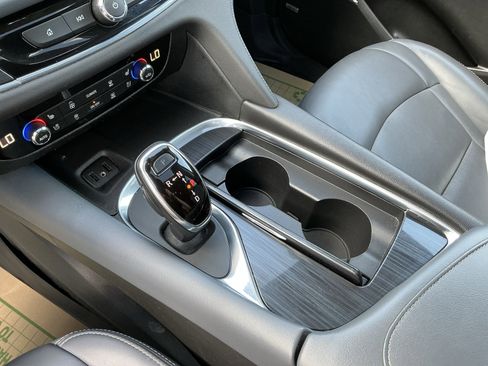 Used 2018 Buick Enclave Premium w/ Experience Buick Package image 25