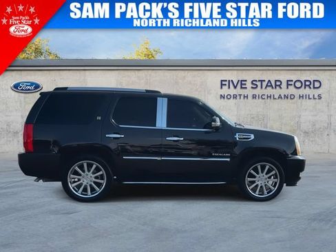 Used 2013 Cadillac Escalade 4WD Hybrid image 10