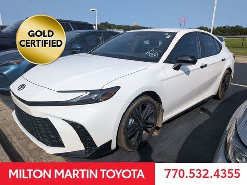Used 2026 Toyota Camry Hybrid FWD image 5