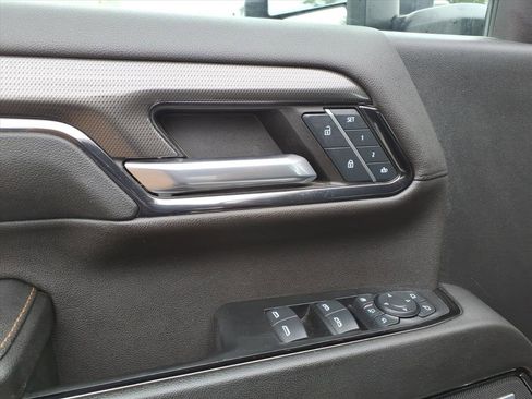 Used 2024 GMC Sierra 2500 AT4 w/ AT4 Premium Plus Package image 9