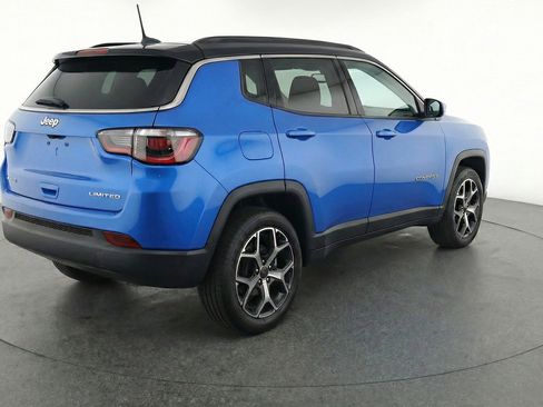 Used 2025 Jeep Compass Limited AWD/4WD image 9