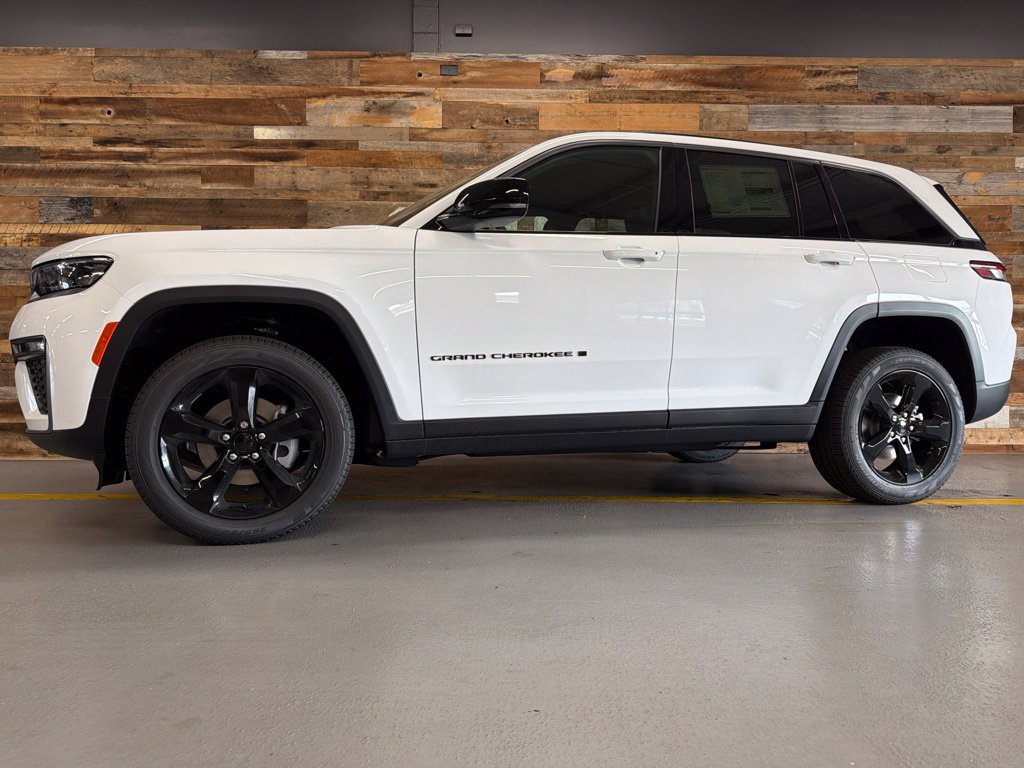 New 2026 Jeep Grand Cherokee Limited w/ Limited Altitude Package AWD/4WD image 55