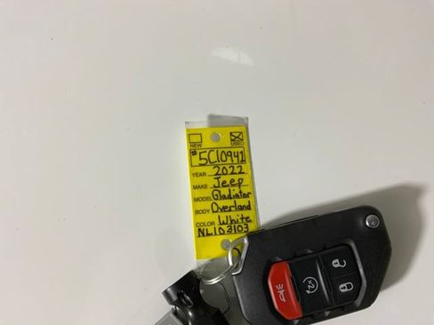Used 2022 Jeep Gladiator Overland AWD/4WD image 35