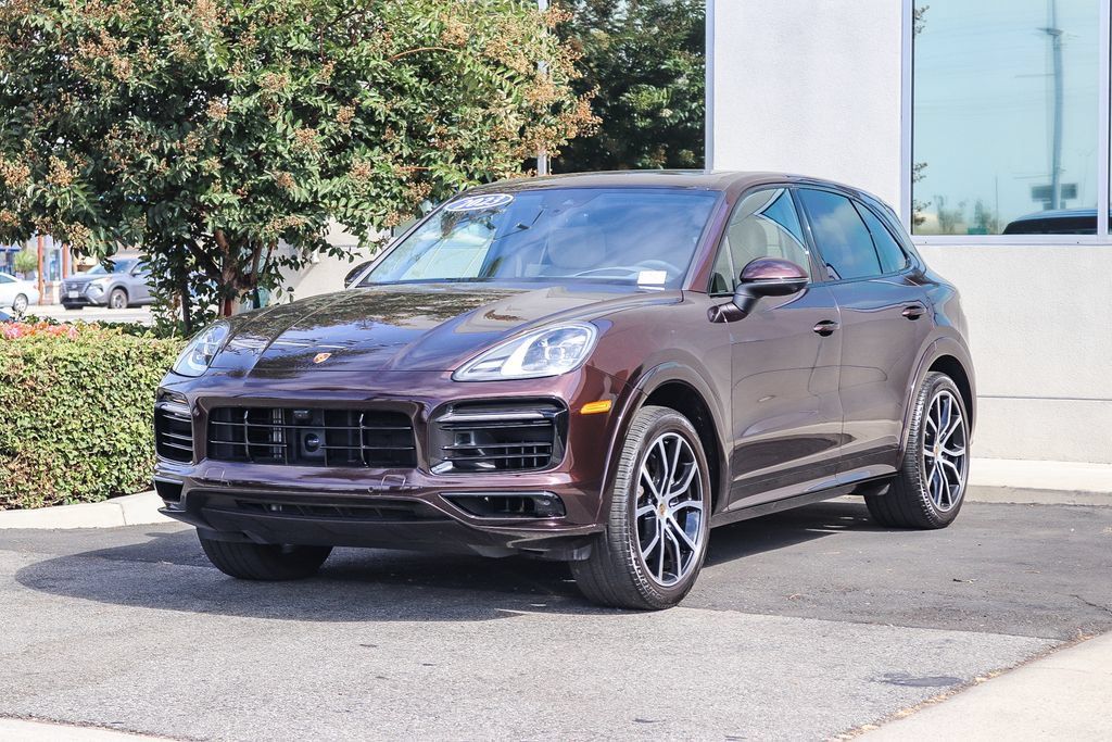 Used 2023 Porsche Cayenne AWD/4WD image 3